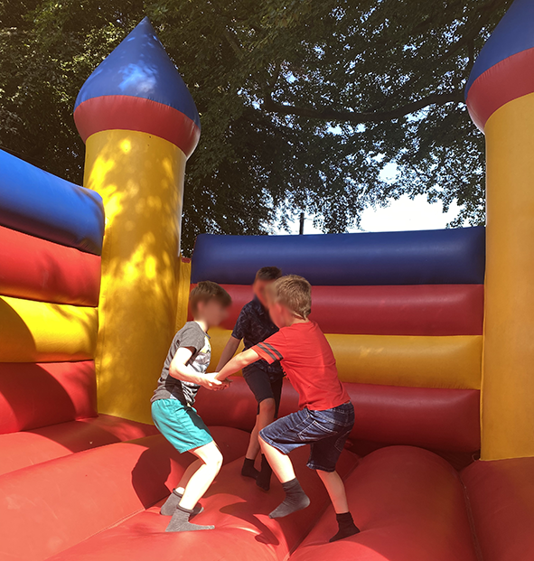 bouncy castle.png